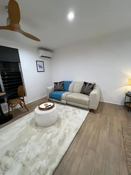 Indigo Studio With Pool 200M To Beach Hotel Palm Cove Guest house